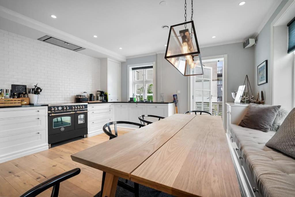 Villa Beautiful Townhouse Super Central In - 4 Bedrooms 8 Guests