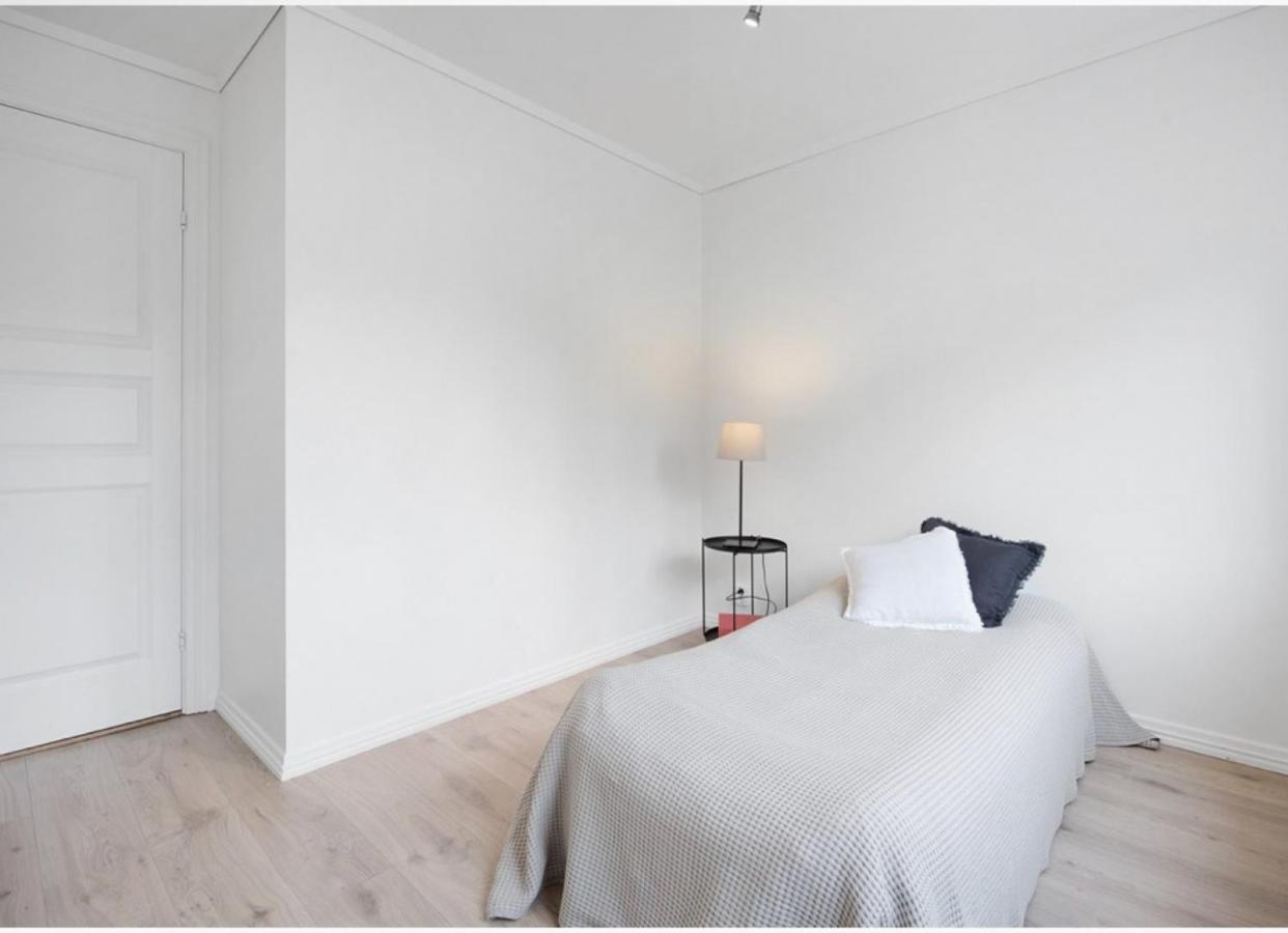 5-bedroom In Asane,