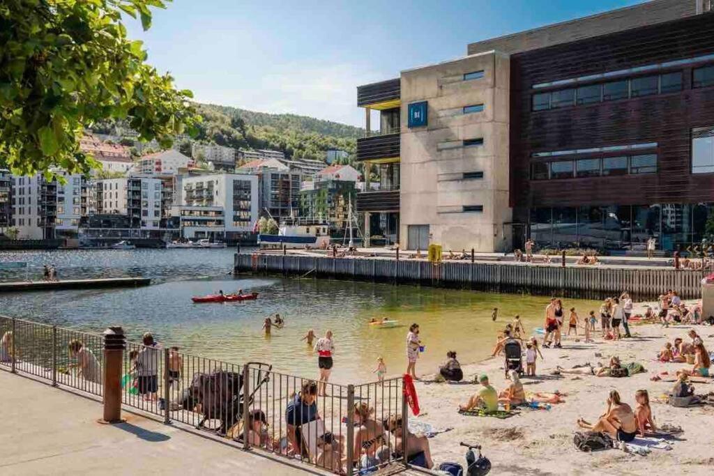 Apartment Newly Renovated Centrally Located In Bergen