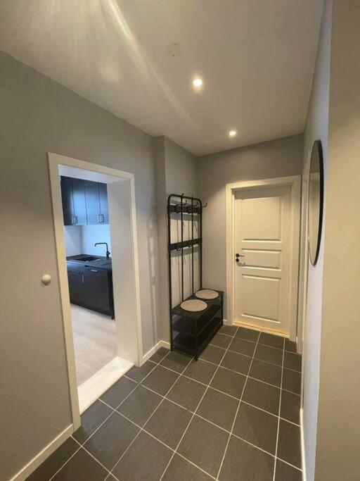Newly Renovated Centrally Located In Apartment Bergen