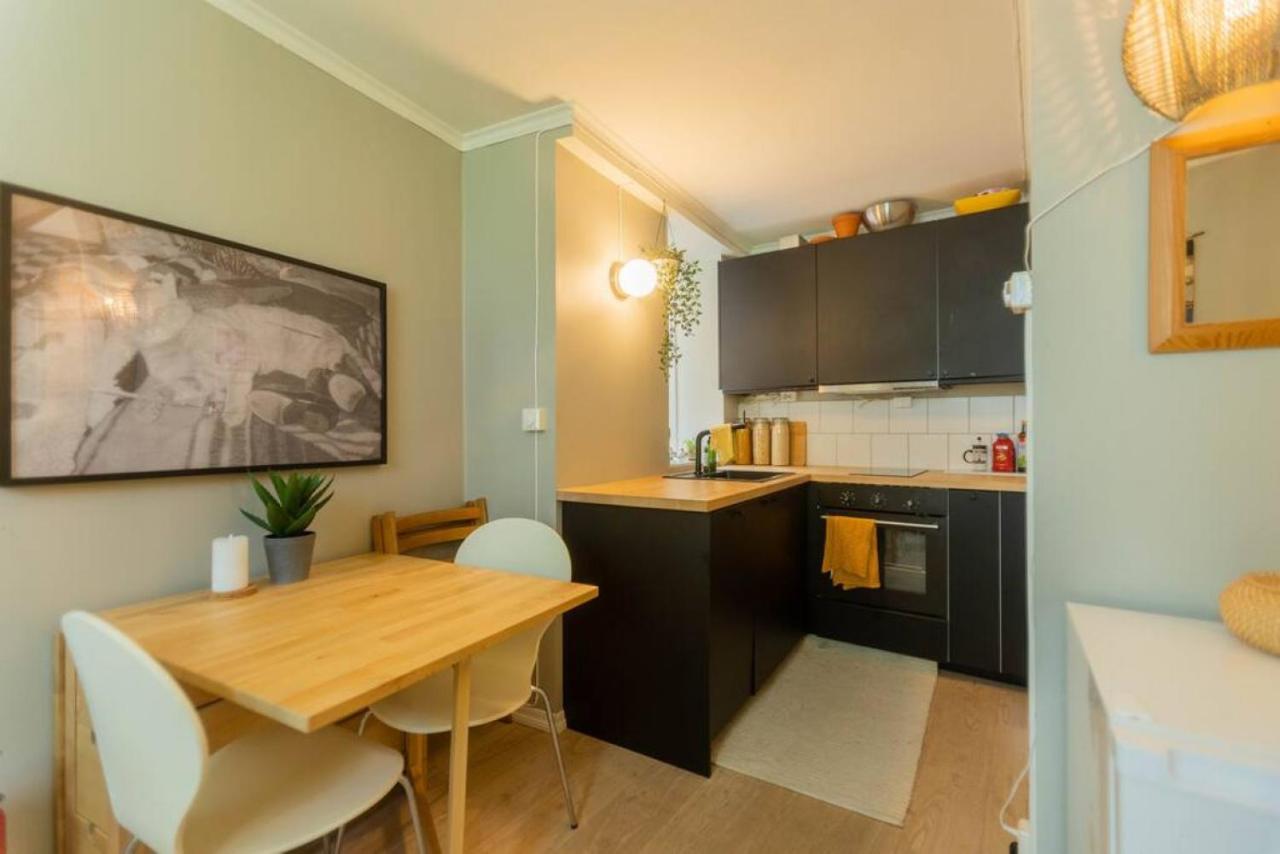 Holiday home Dinbnb Homes I Cozy Cellar In Historical Cobblestone Street
