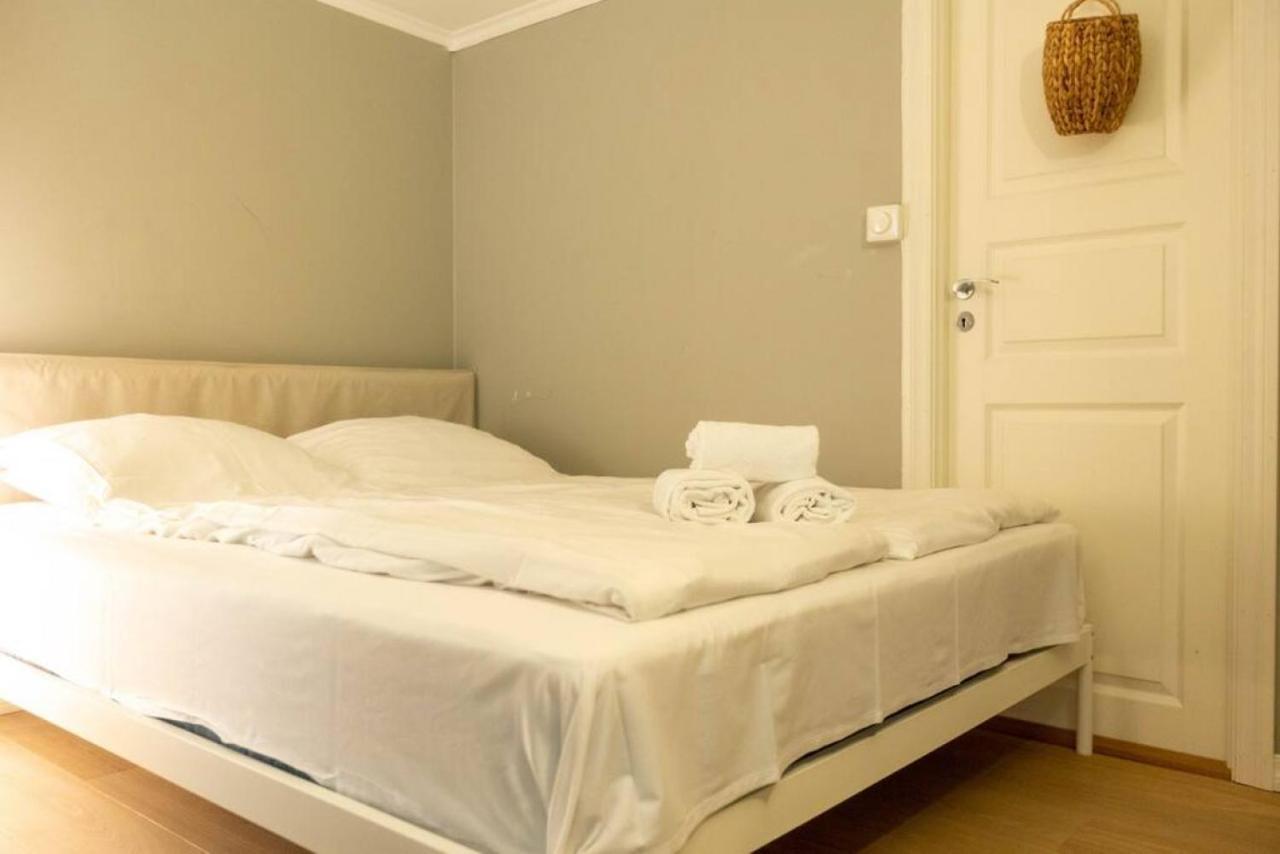 Holiday home Dinbnb Homes I Cozy Cellar In Historical Cobblestone Street