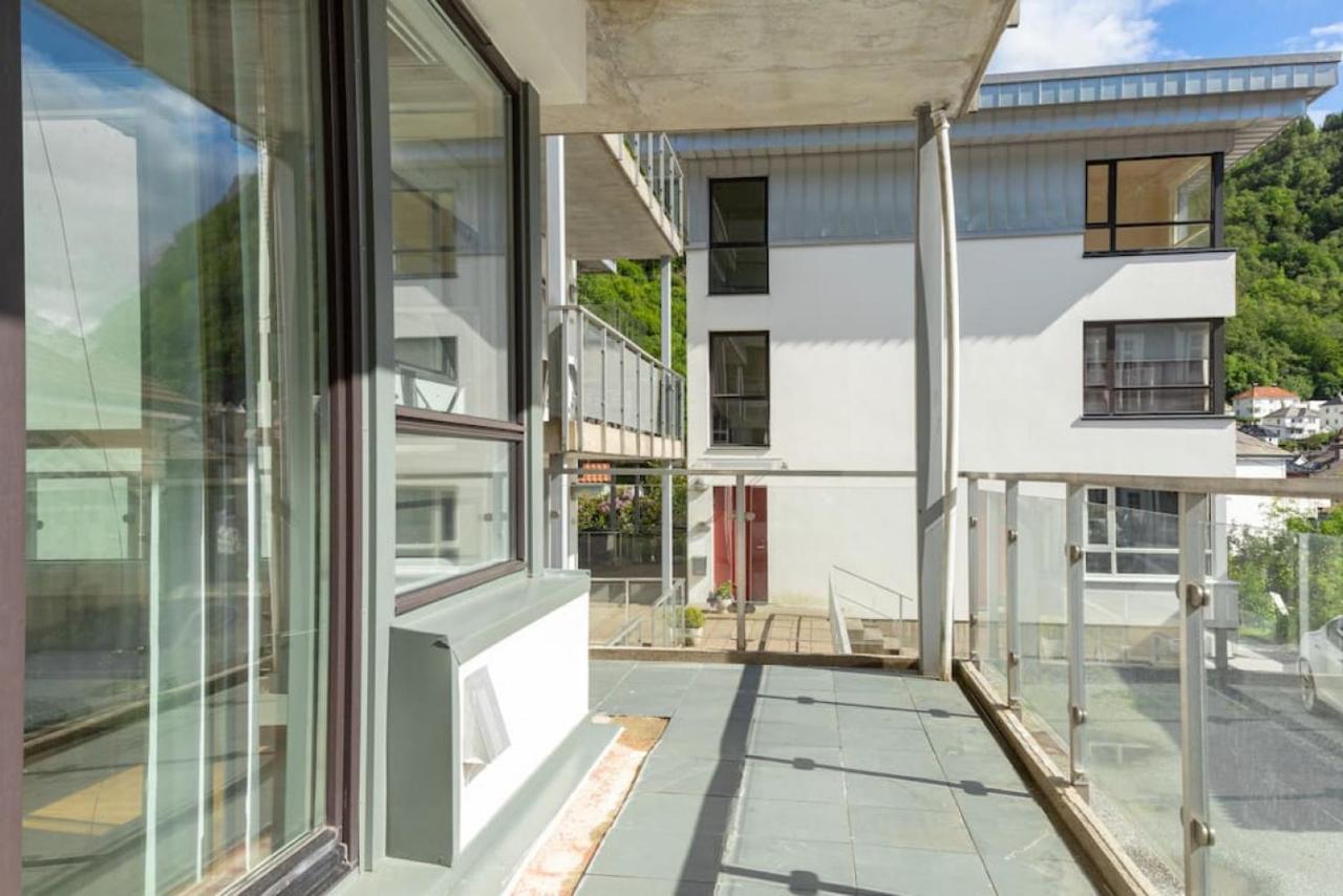 Dinbnb I Family-friendly & Spacious 2-bedroom With Parking * Bergen
