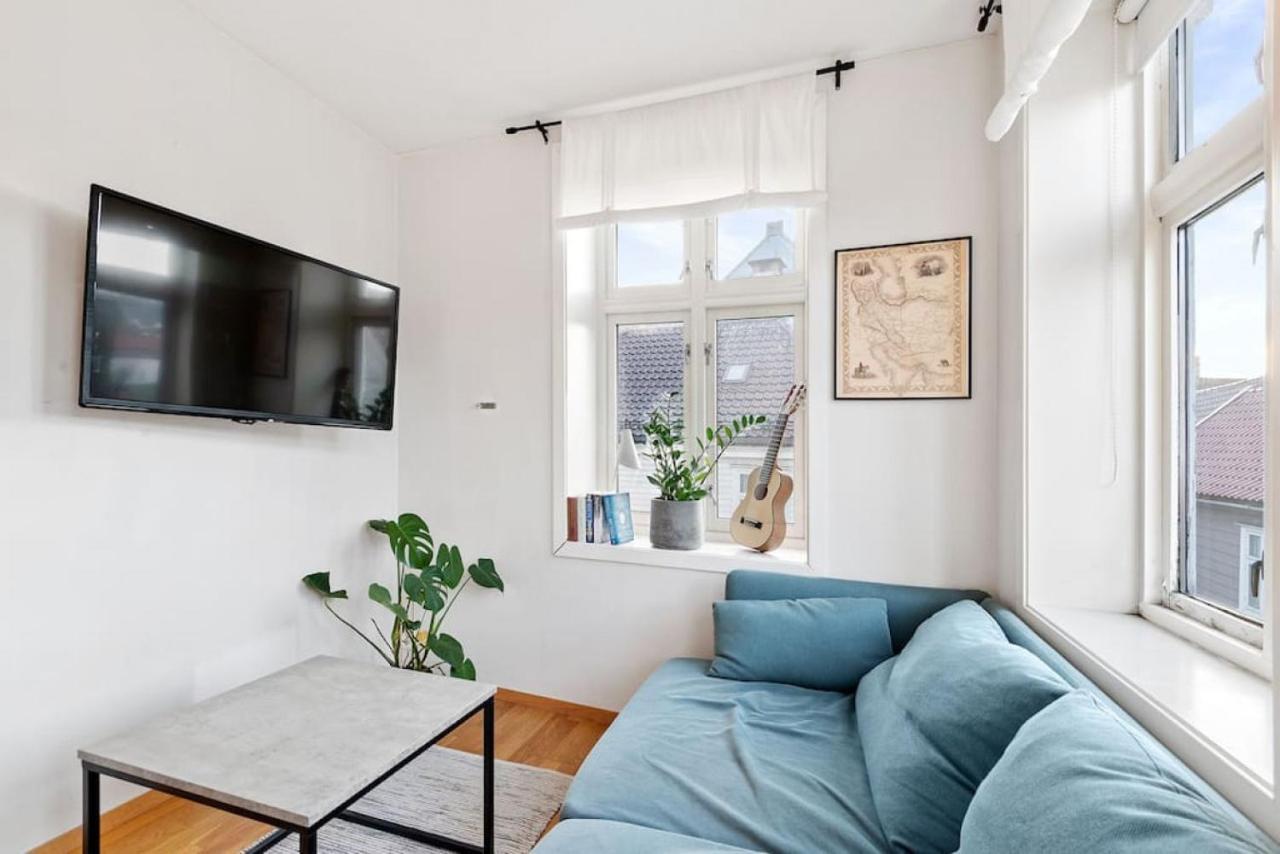 Apartment Dinbnb I Cozy 1-bedroom Nestled In The Heart Of *