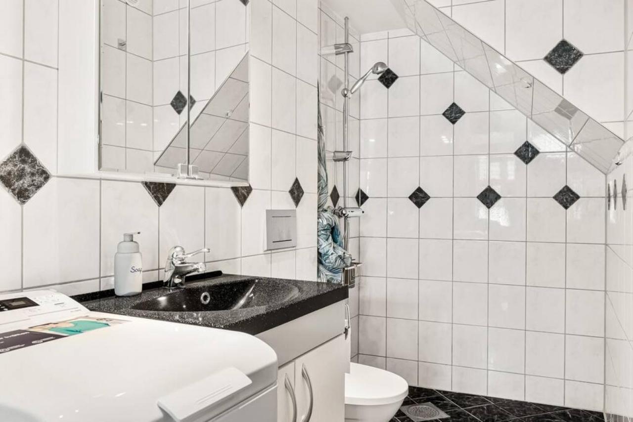 Dinbnb I Historical Two-floor With Rooftop Panorama I 1645 Heritage