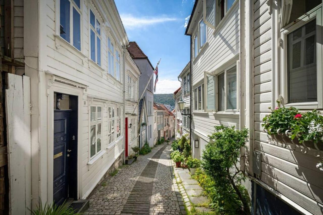Dinbnb I Historical Two-floor With Rooftop Panorama I 1645 Heritage