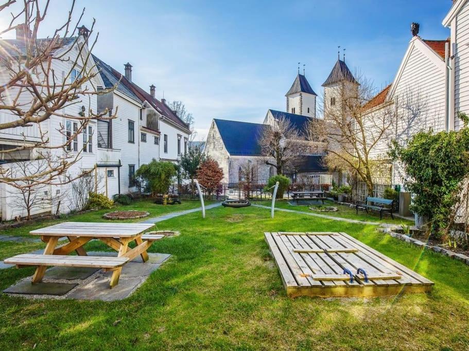 Apartment On One Of Bergen's Finest Streets *