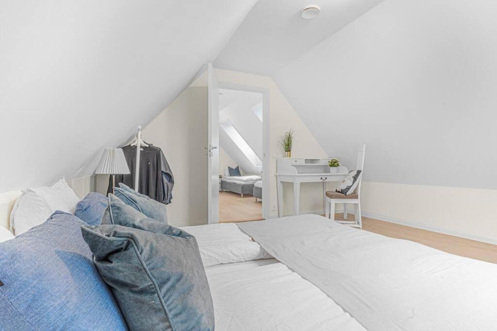 Apartment New! Huge Modern Apartment! Fit For Two Families! Bergen