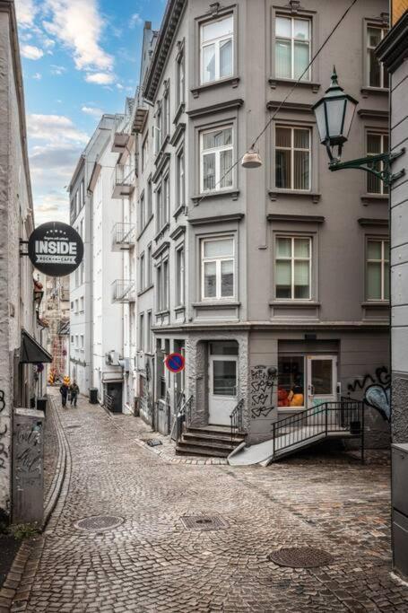 New Couples In The Heart Of Bergen