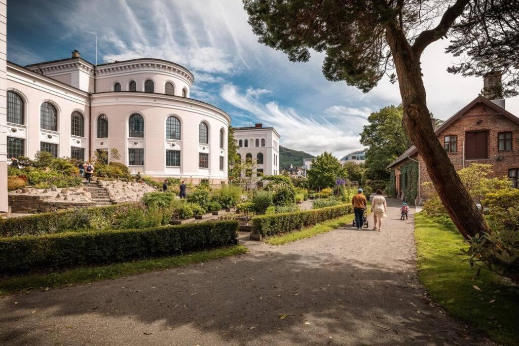 New Couples In The Heart Of * Bergen