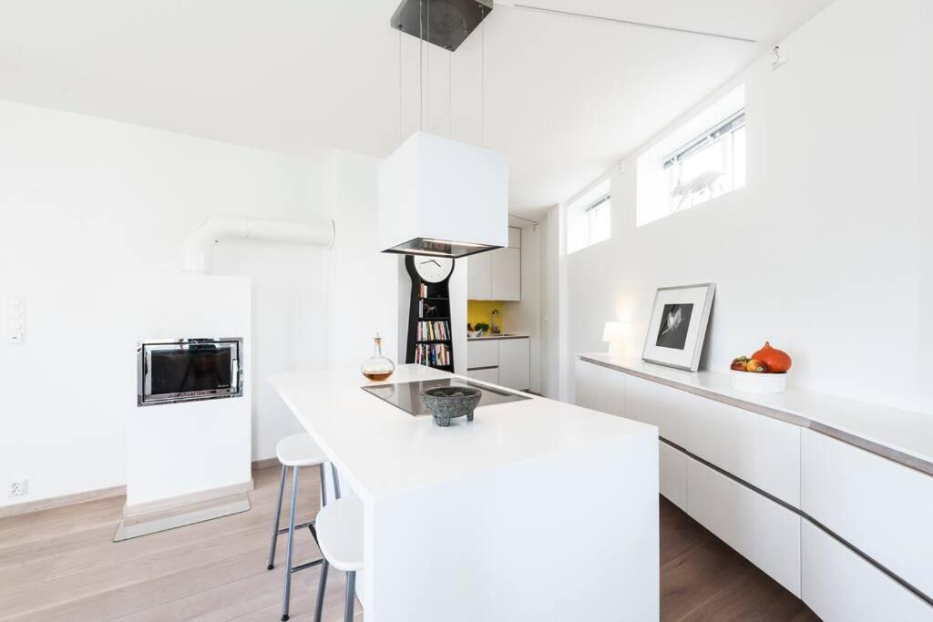 Stunning View Of The City Of Fjords Apartment Bergen