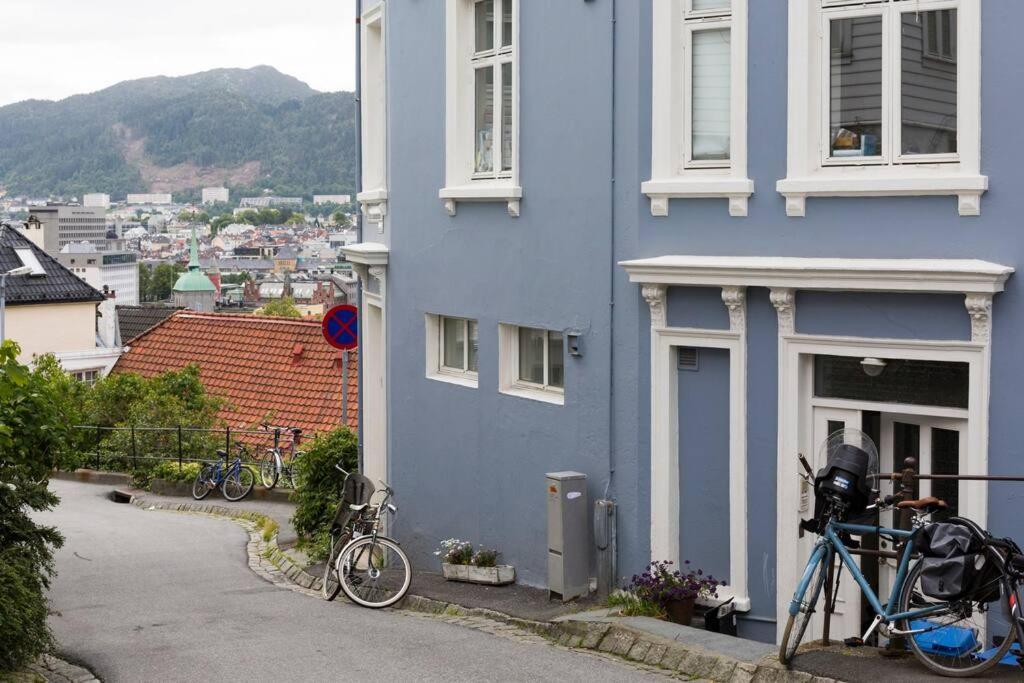 Stunning View Of The City Of Fjords Apartment *