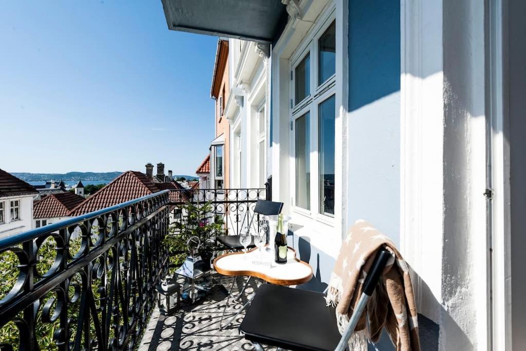 Stunning View Of The City Of Fjords Apartment Bergen