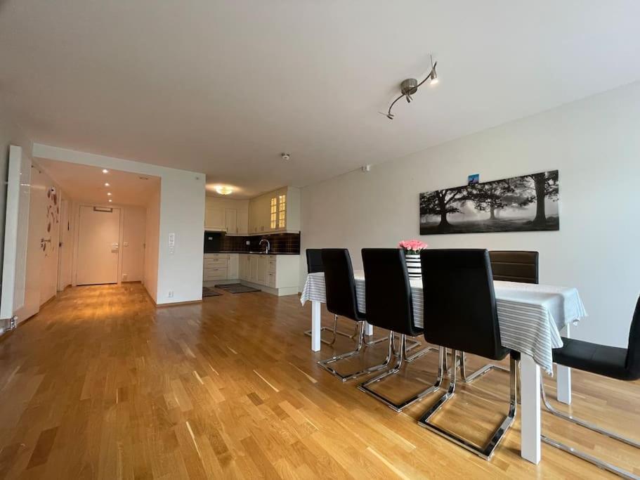 84m2 3 Sleeping Which Direct Traffic To Airport And Center * Bergen