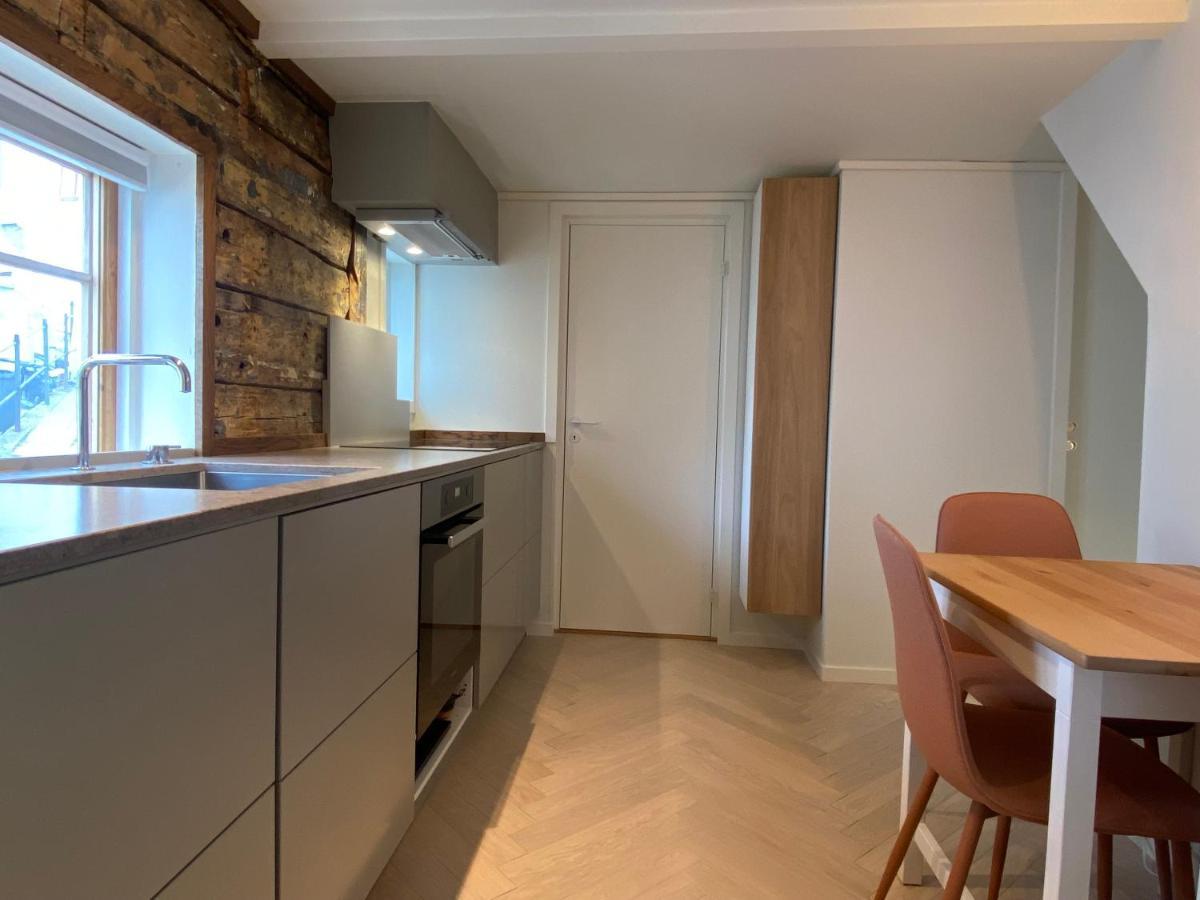 Entire Renovated Apartment From 1780 With Kitchen, Bath, Bedroom, And Living Room In Skuteviken Apartment *