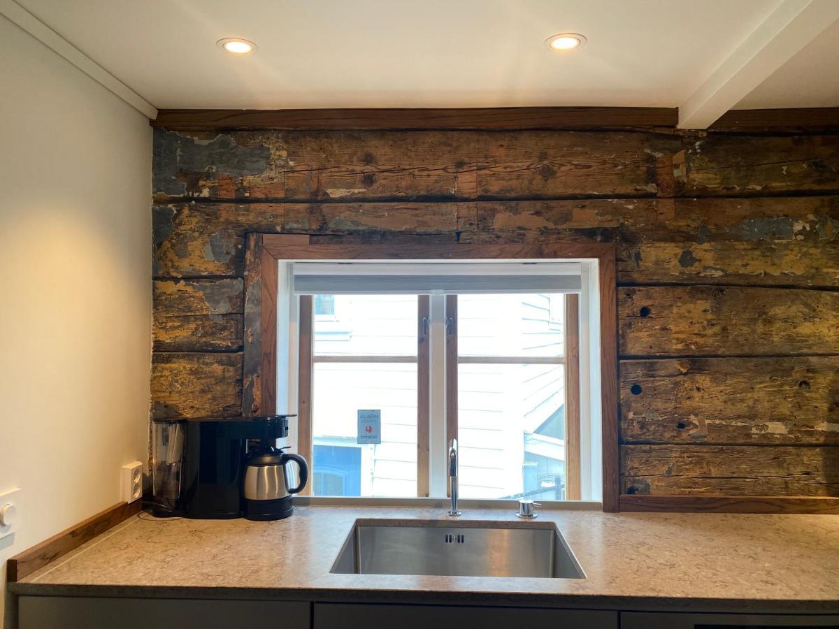 Entire Renovated Apartment From 1780 With Kitchen, Bath, Bedroom, And Living Room In Skuteviken Apartment *