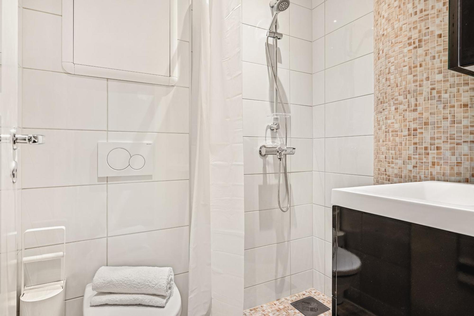 Apartment Dinbnb I At City Centre With Roof Terrace Bergen