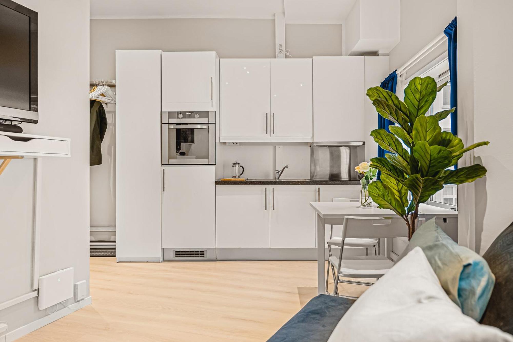 Apartment Dinbnb I At City Centre With Roof Terrace *