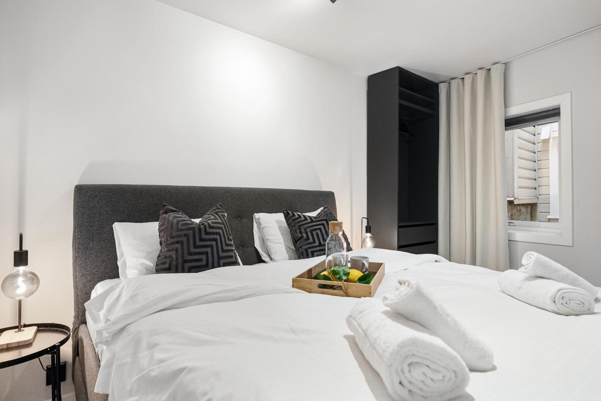 Apartment King Bed - Behind Bryggen - Renovated Des 23
