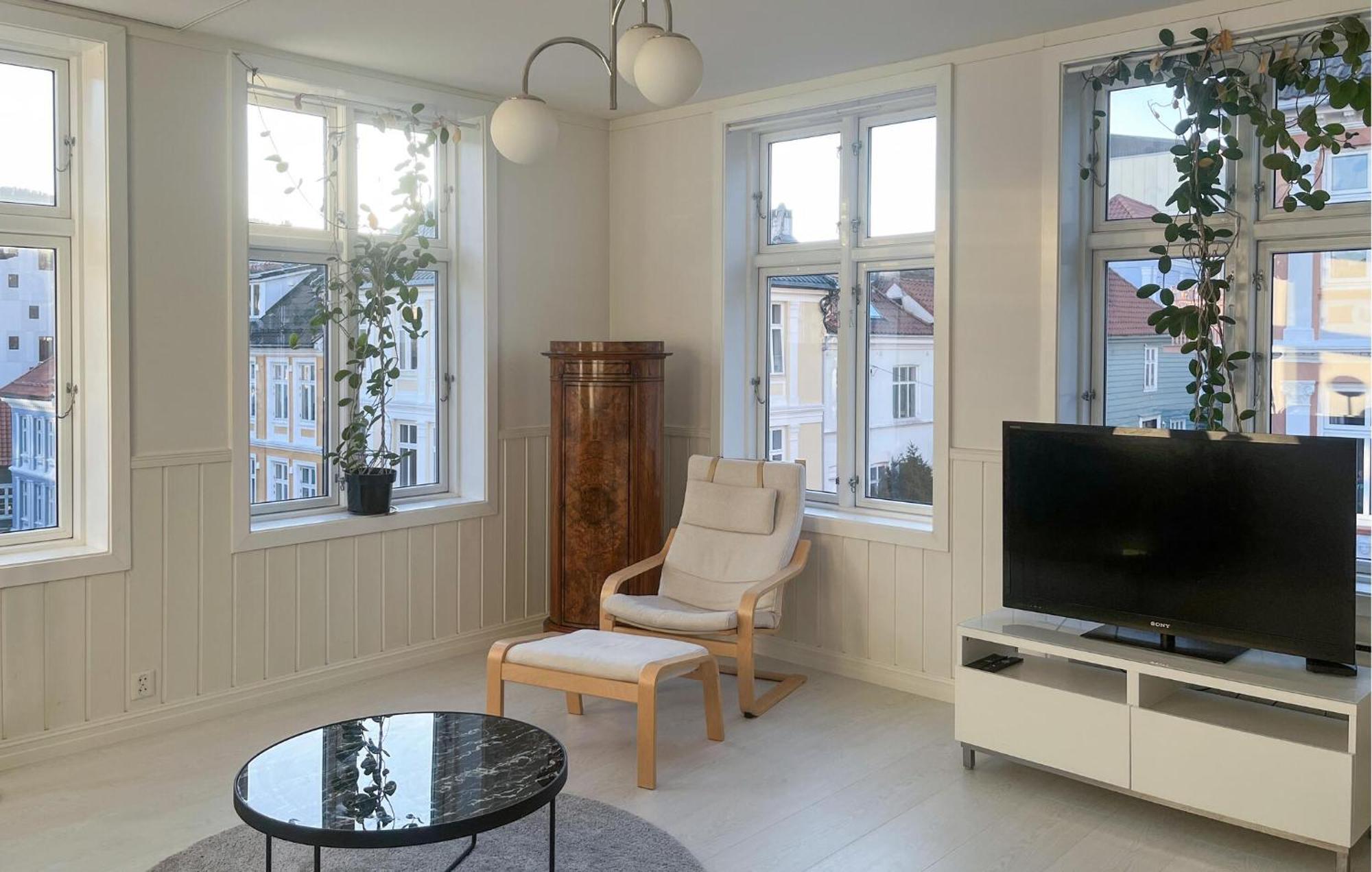 Beautiful In With Kitchen Apartment *