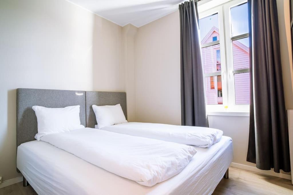 Seafront Apt. With Elevator And French Balcony Bergen