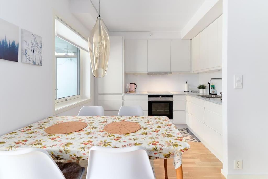 Bergen's Finest: Sleek Oasis With Two Bedroom *