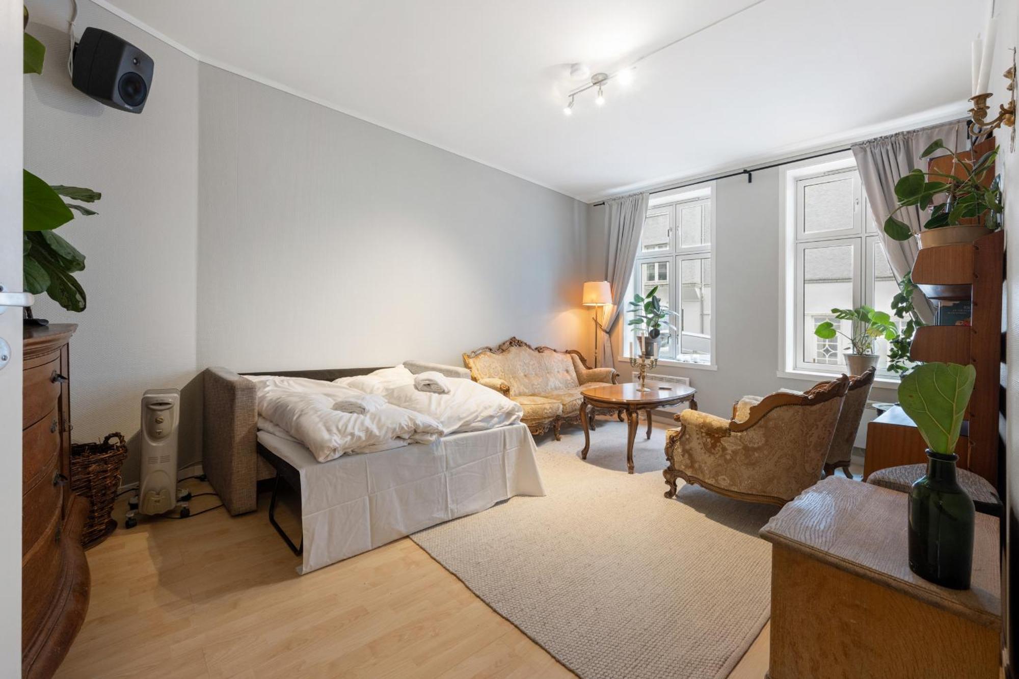 Apartment Spacious & Cozy Hideaway With Central Location *