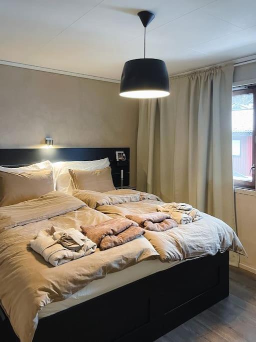 Spacious With View - 5br - Free Parking - Great Wi-fi Villa Bergen
