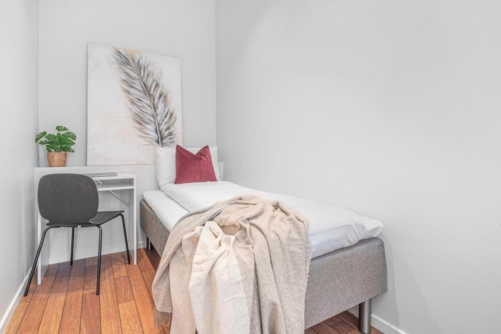 Apartment Seaside Apt. Catch Crabs From Your Bedroom Window! *