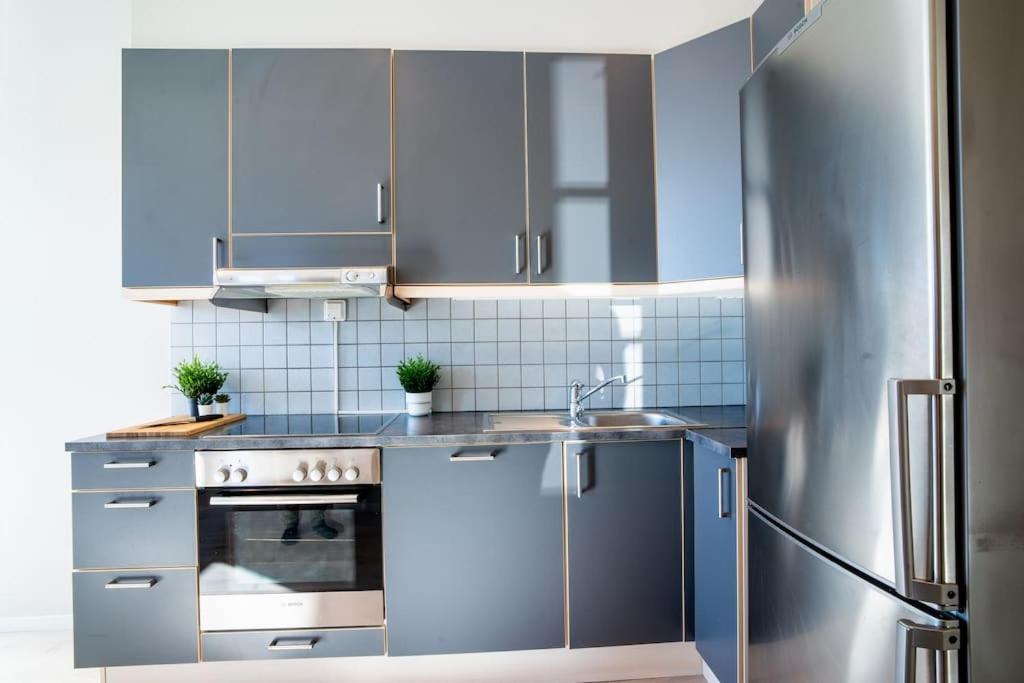 Seafront Apt. With Elevator And French Balcony *