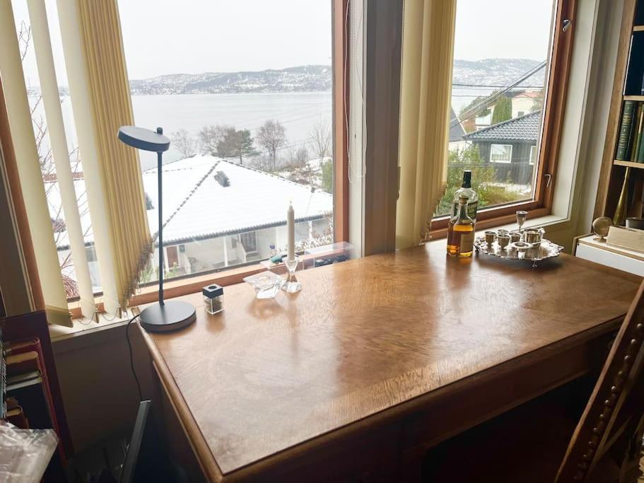 Sentrumsnaer Enebolig Med Stor Hage, 100 M Fra Badestrand Villa Bergen