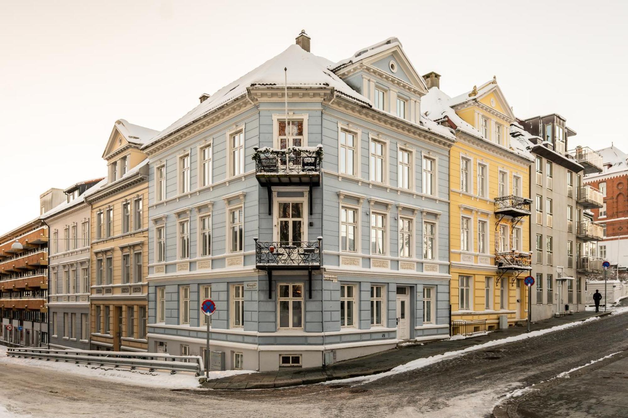 Dinbnb I Discover The Hidden Gems Of I Easy Check-in *