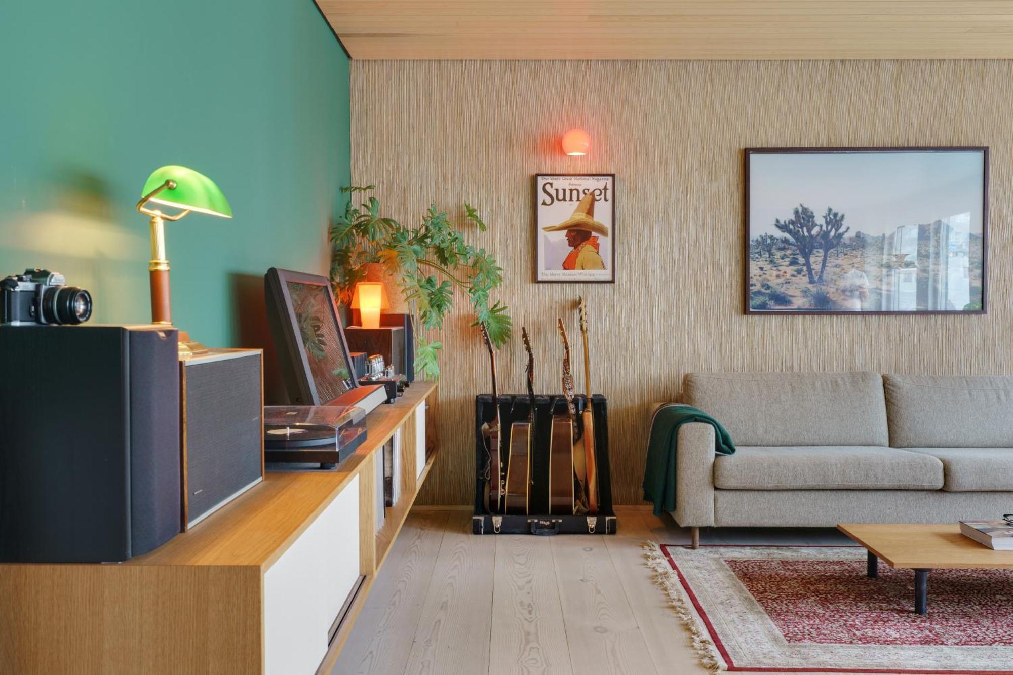Unique Gem Overlooking The World Famous Bryggen