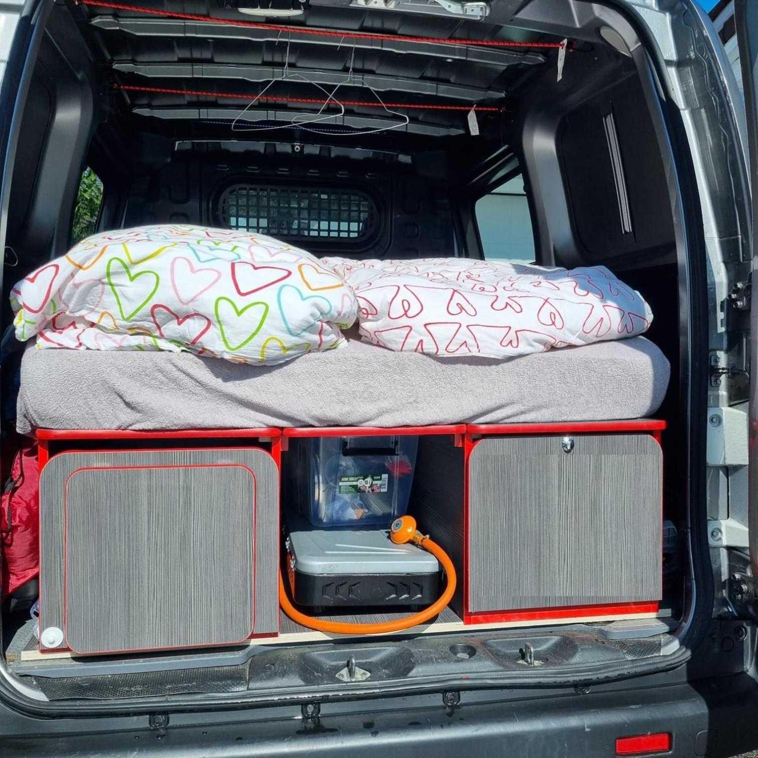 Luxury tent Electric London Black Minicamper Bergen