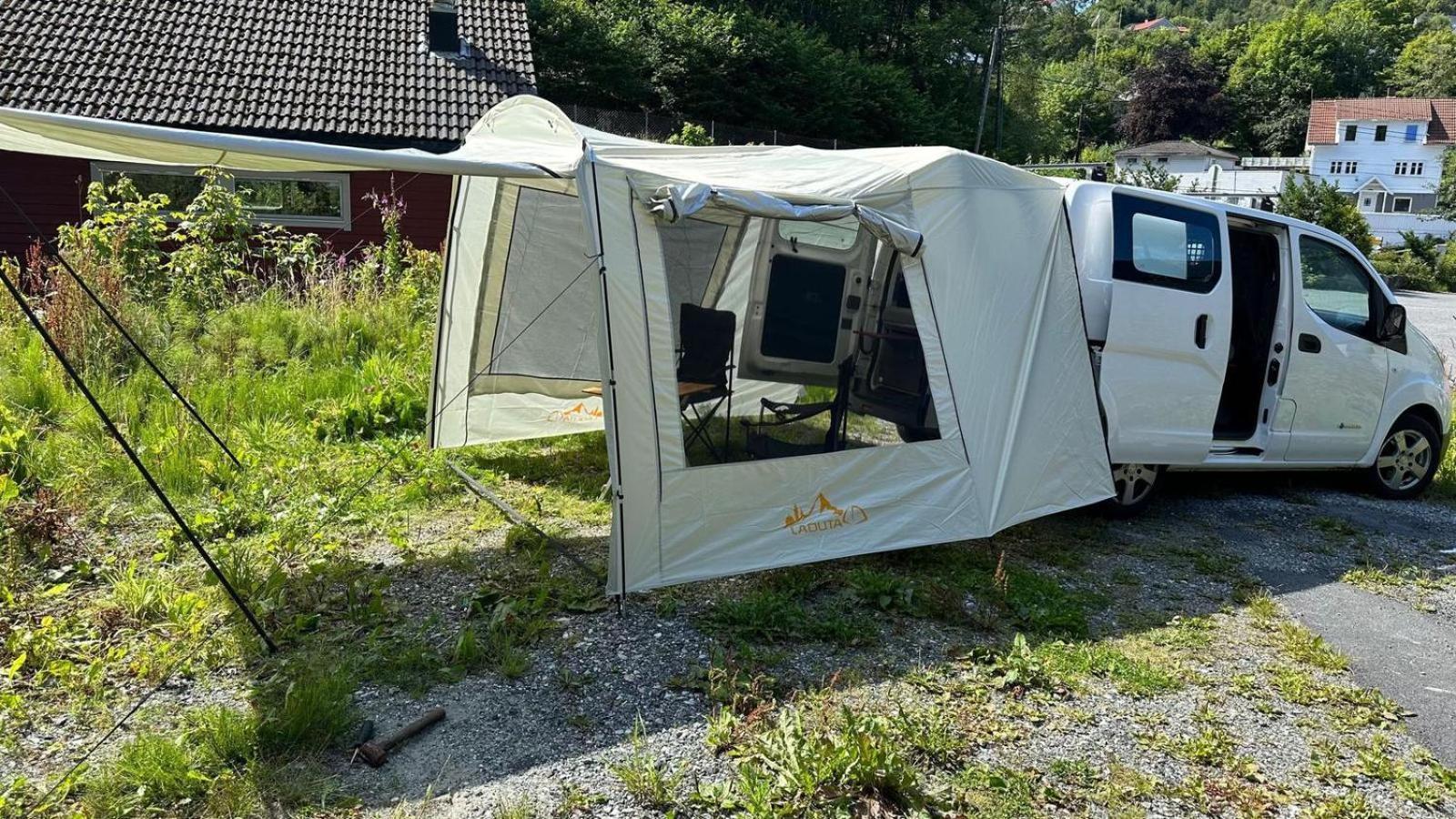 Luxury tent Electric London Black Minicamper