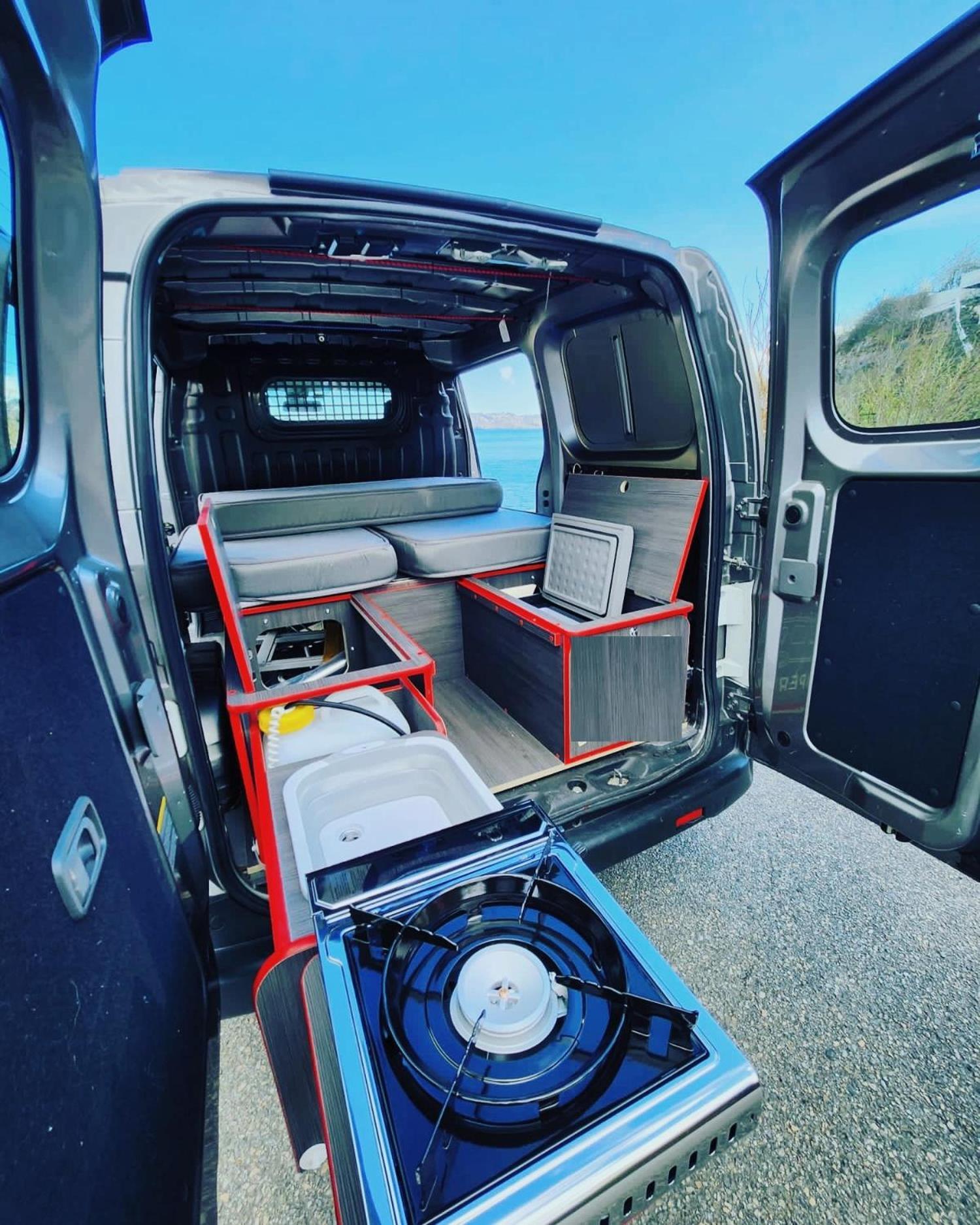 Electric London Black Minicamper Luxury tent