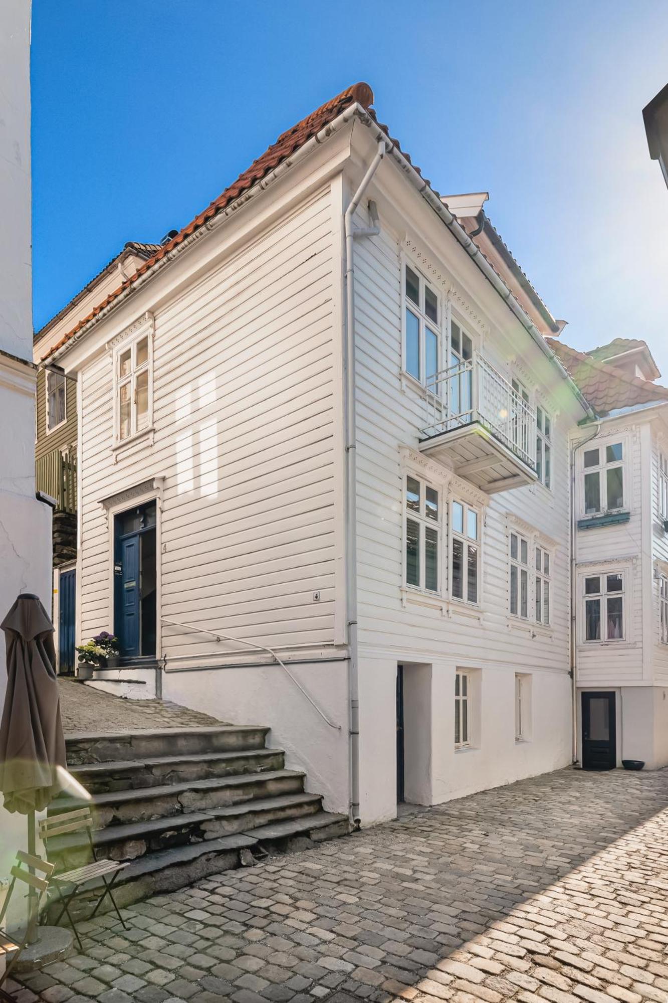 Bryggen Hideaway I Lux Feeling & Private Patio Apartment