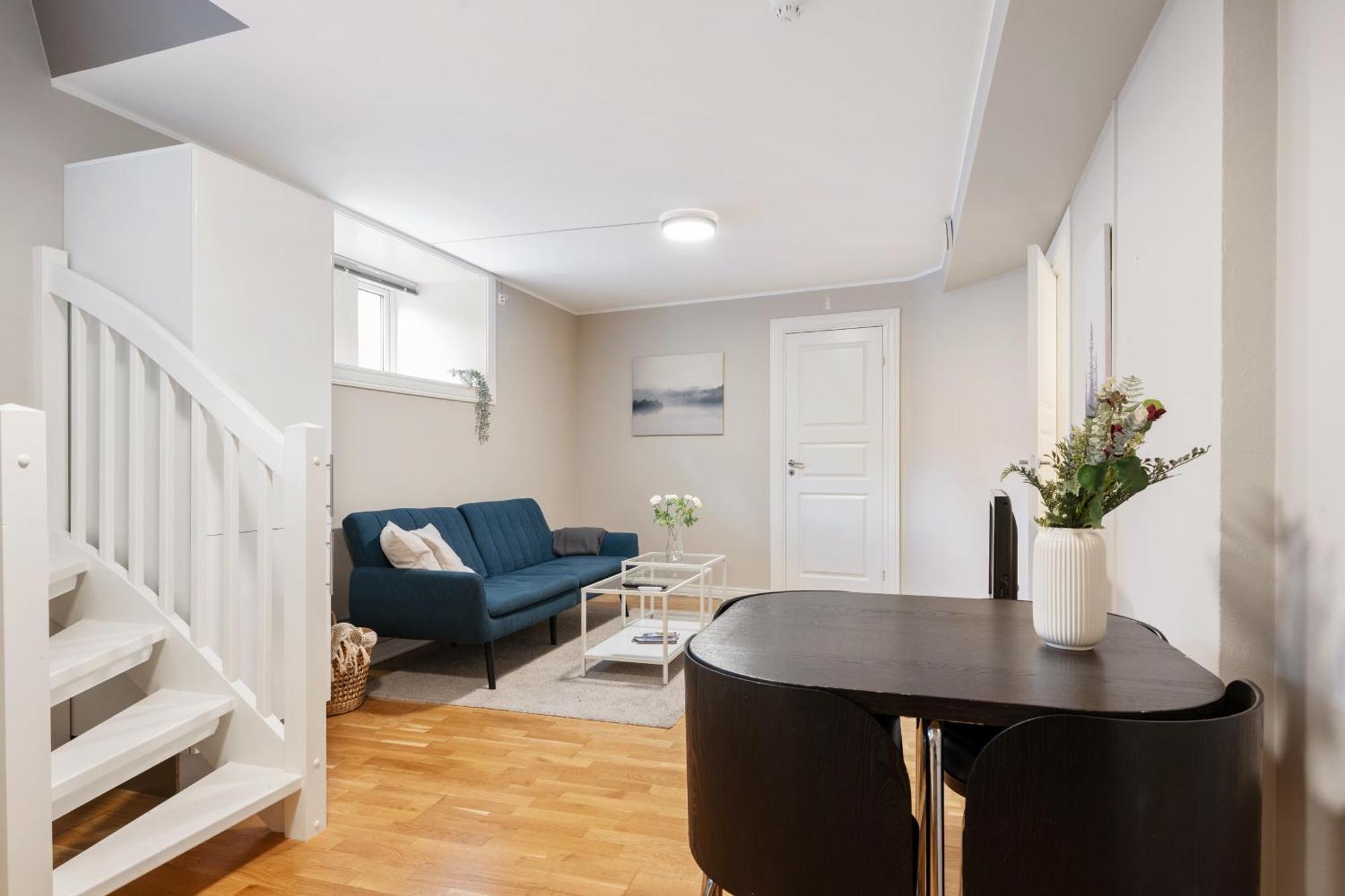 New! Modern City Apt: Central W/ Private Entrence *