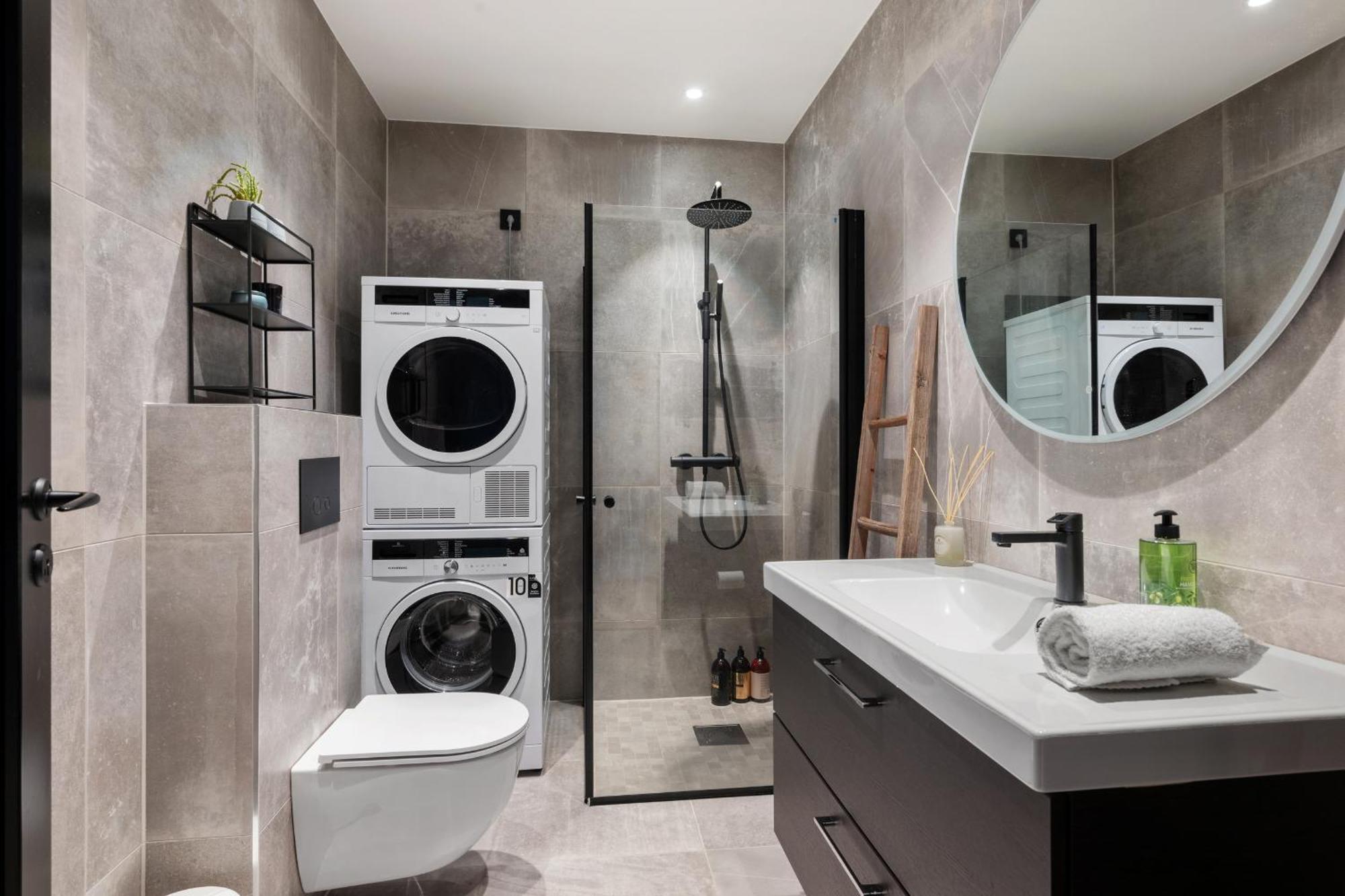 Modern 2nd-floor Luxury * Bergen
