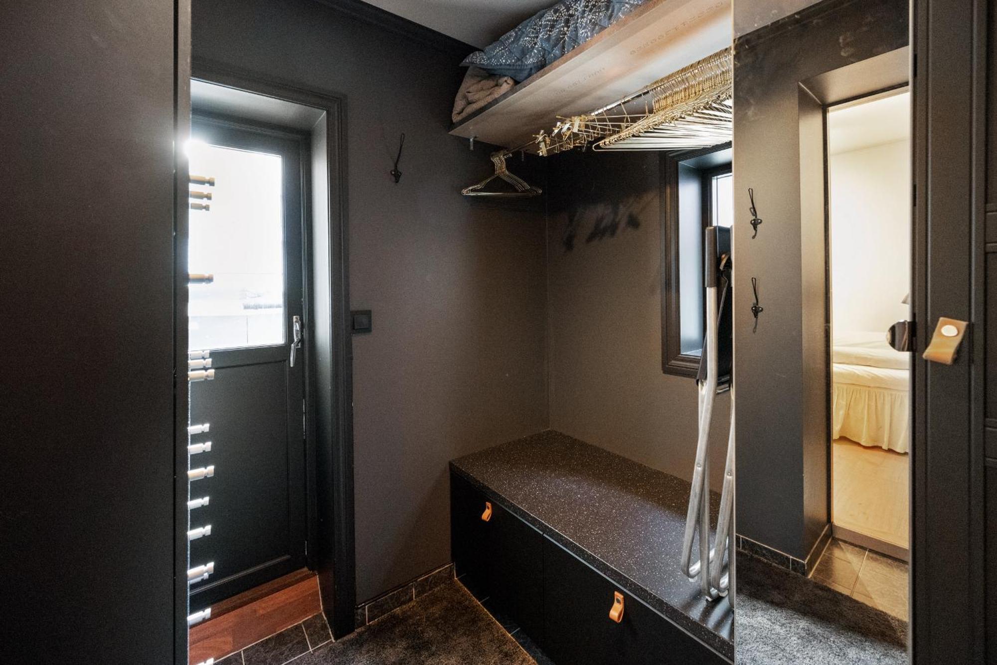 Modern 2nd-floor Luxury * Bergen
