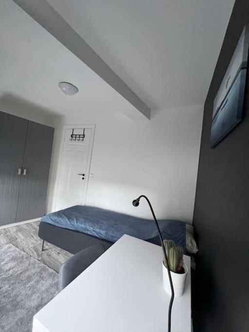Spacious And Beautiful In With Free Parking Bergen