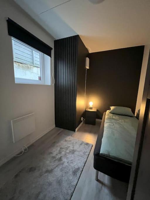 Apartment Spacious And Beautiful In With Free Parking *