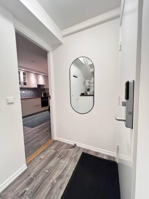 Spacious And Beautiful In With Free Parking