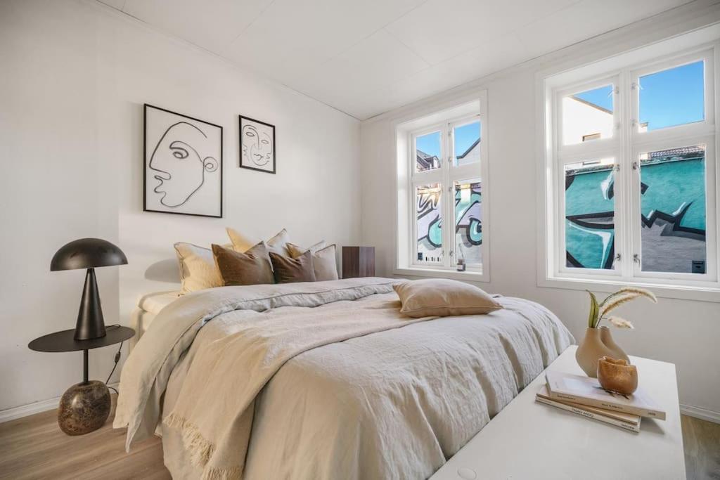 Central With Balcony, Self-check In & Private Entrance Bergen
