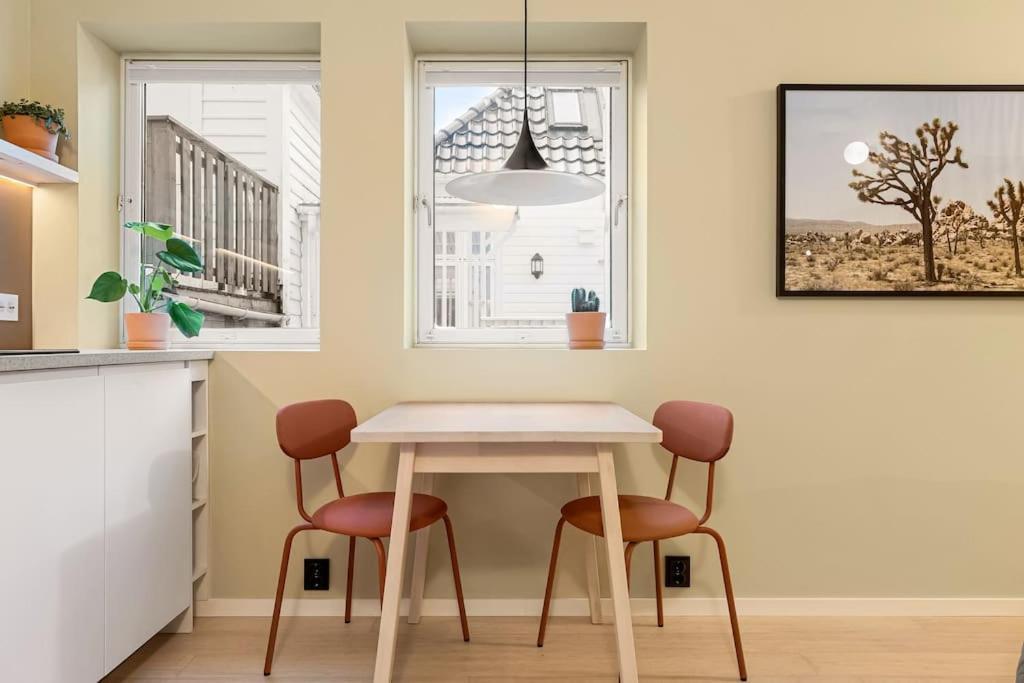 Fresh Apartment, A Short Walk From Bryggen *