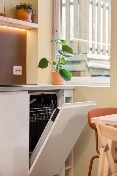 Fresh Apartment, A Short Walk From Bryggen Apartment