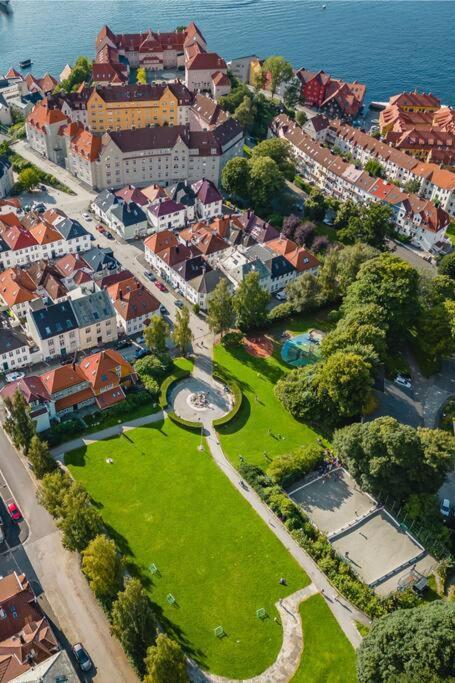 Fresh Apartment, A Short Walk From Bryggen Apartment