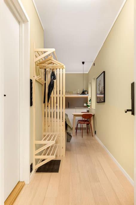 Fresh Apartment, A Short Walk From Bryggen Apartment