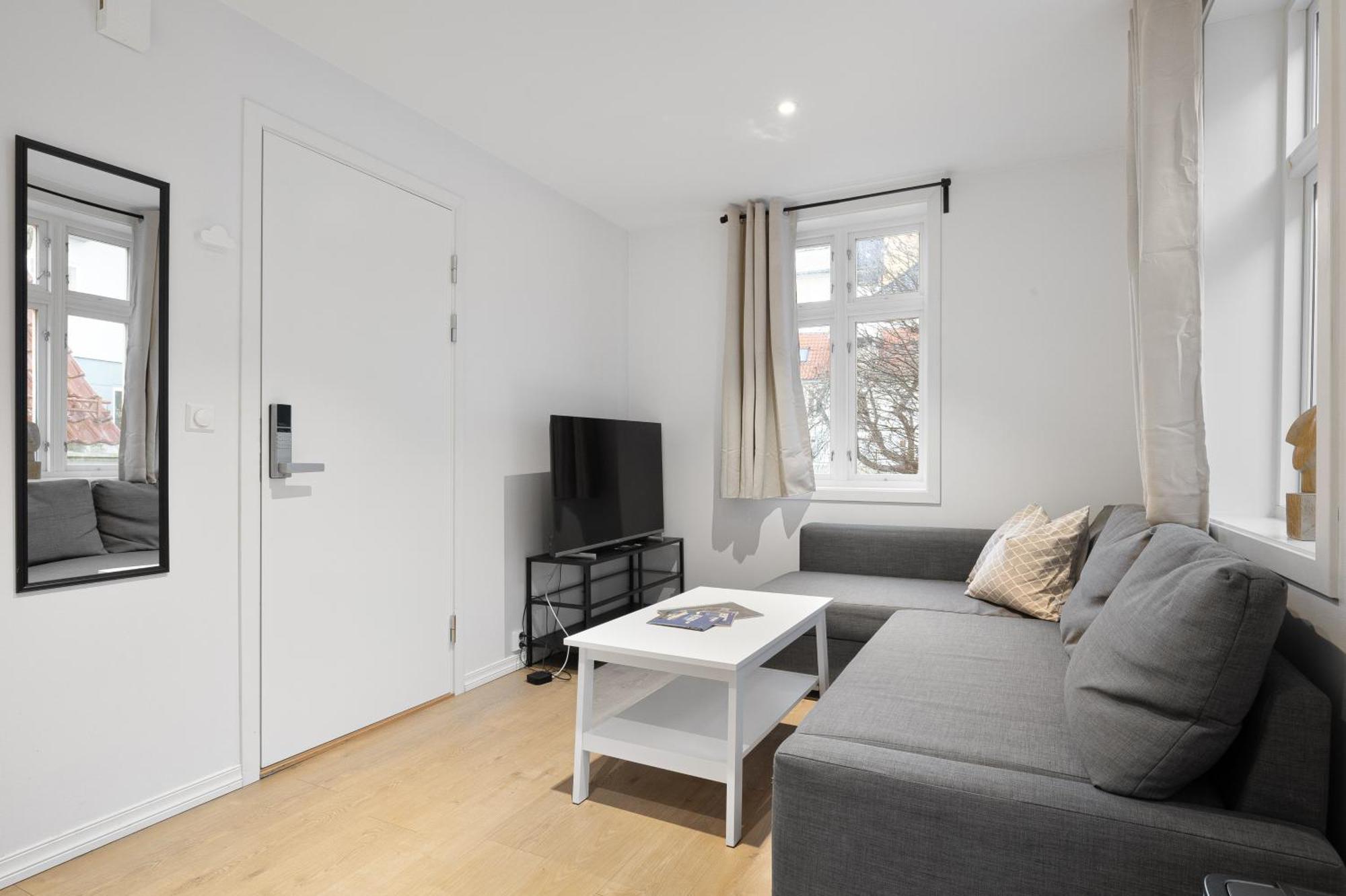 Behind Bryggen - Renovated - Budget Friendly Apartment