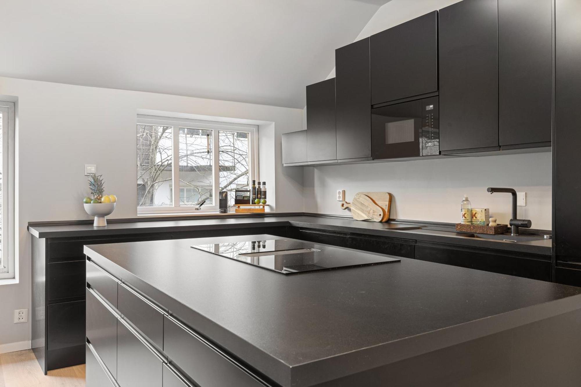 Homerentals L 120sqm Mid-central - King Beds - 500mbps Wi-fi Lägenhet *
